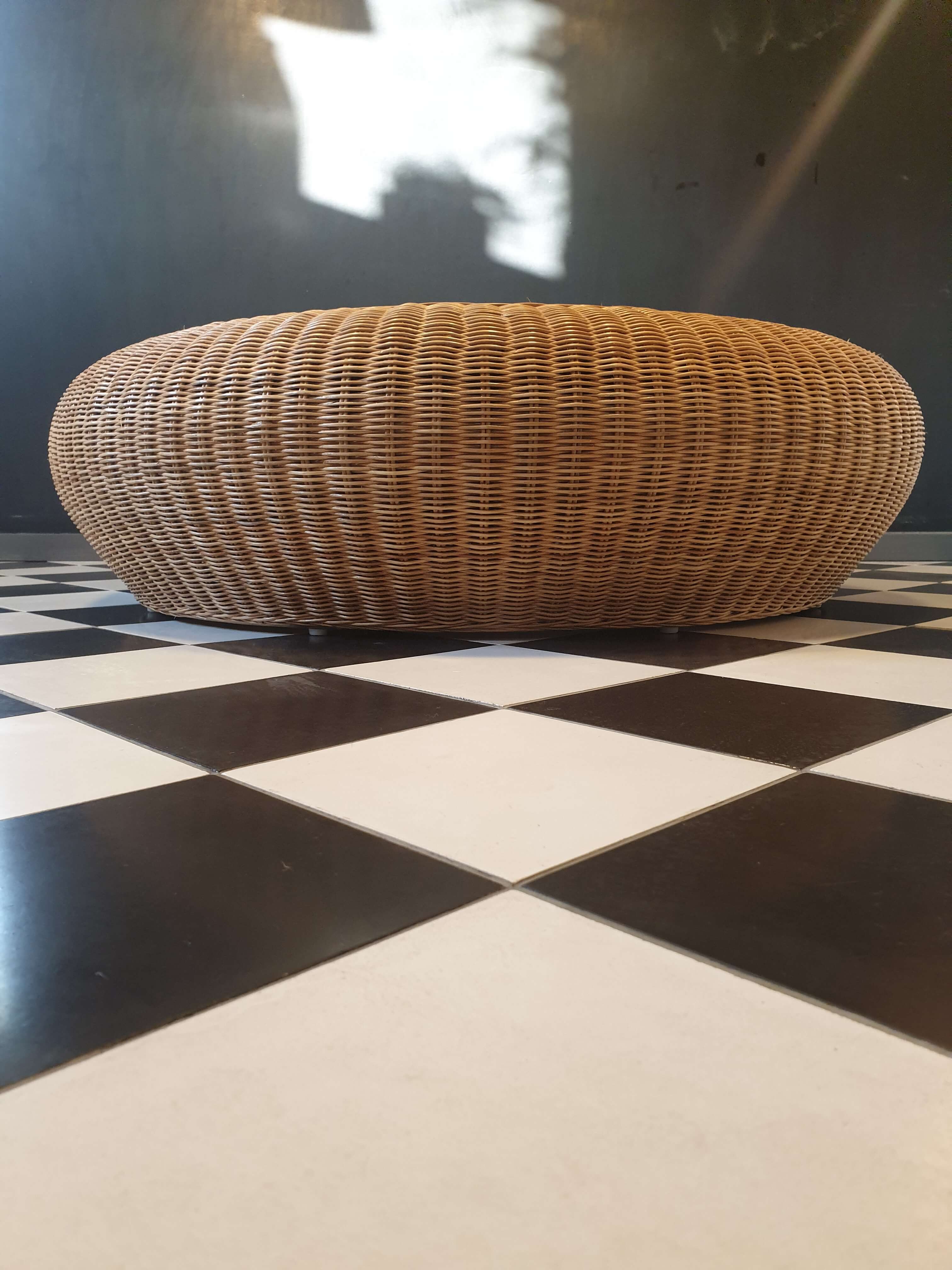 Coffee table Wicker round