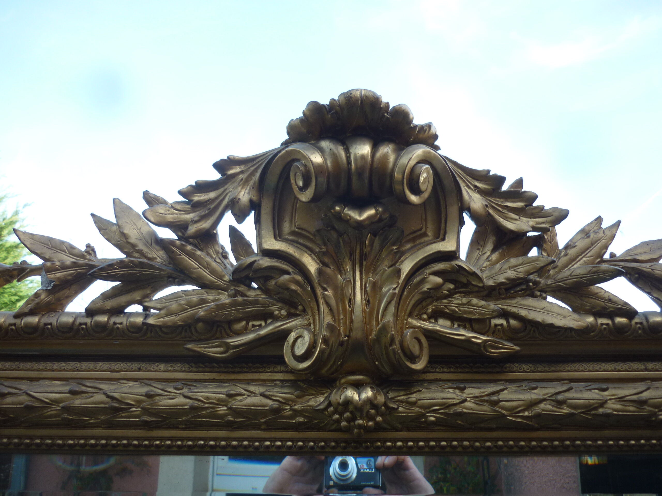 large 19th century mirror in gilded wood with gold leaf 140x195cm