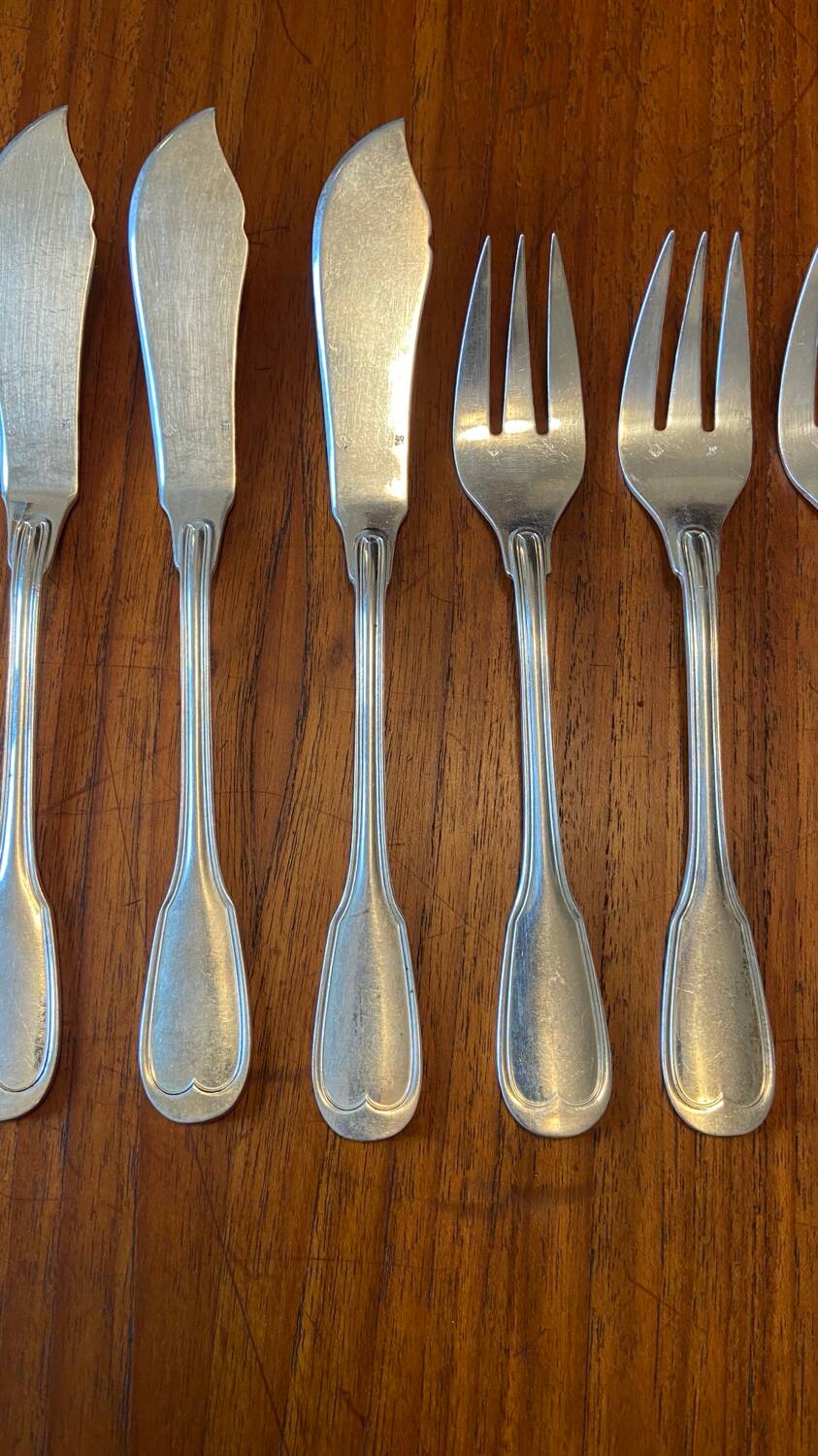 6 forks and 6 fish knives in silver-plated metal, Filet model 1950