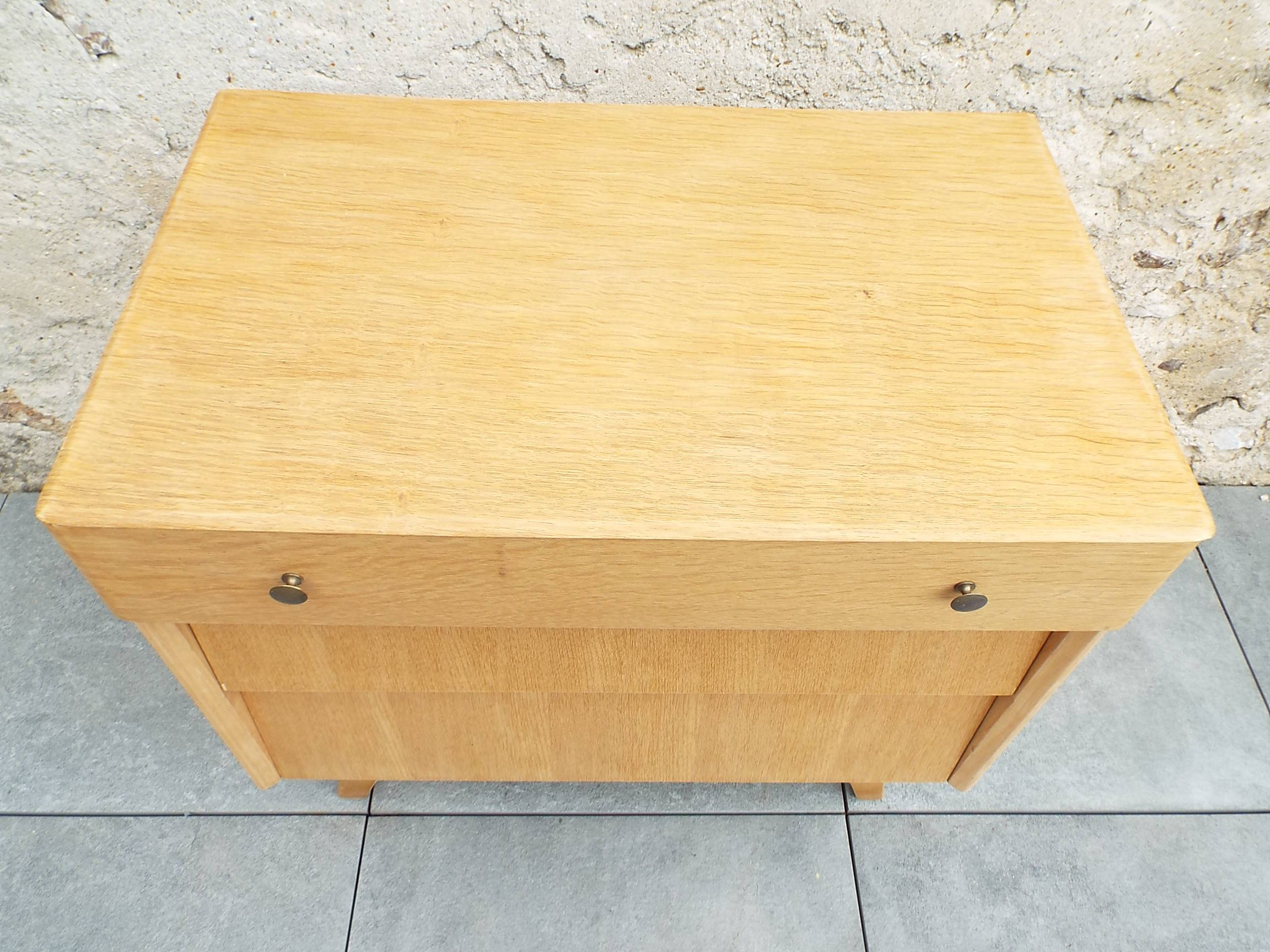 Compass feet dresser