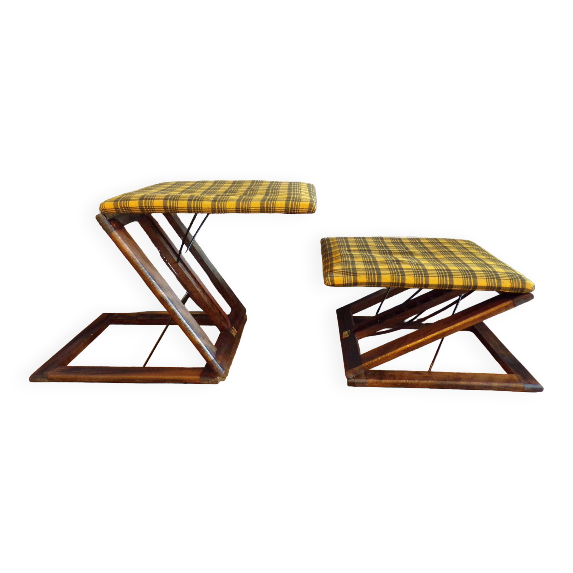 2 Damart “z” folding stools