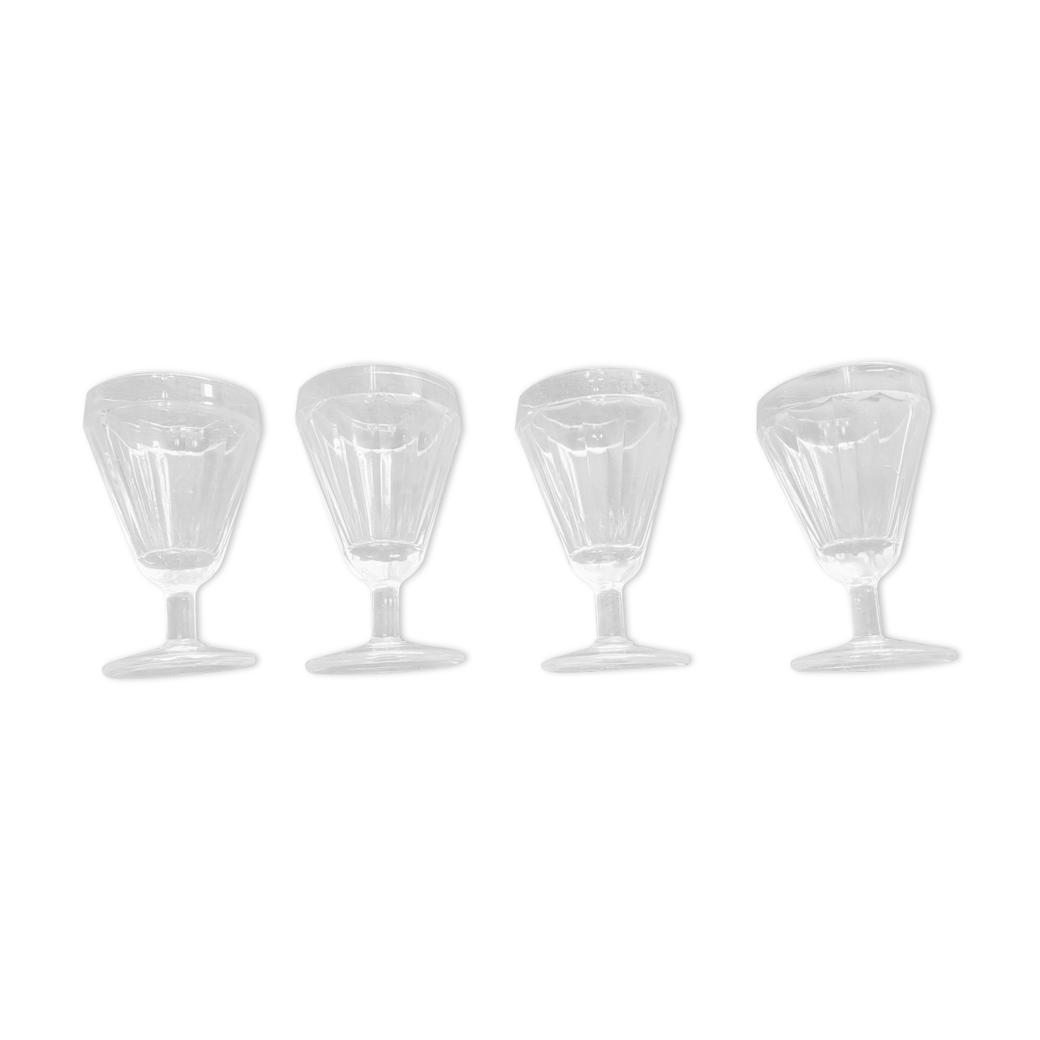 4 bistro glasses
