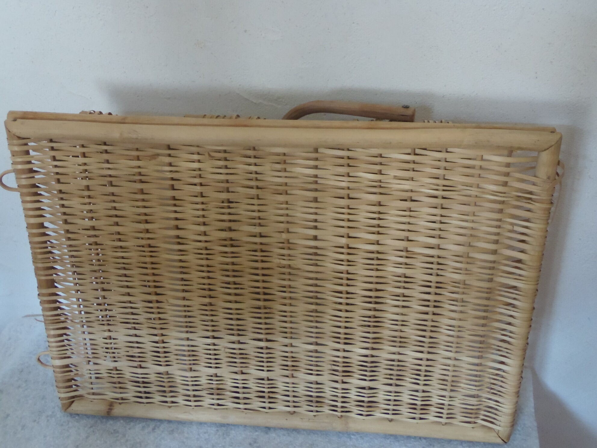 Shelf wall wicker and rattan 60