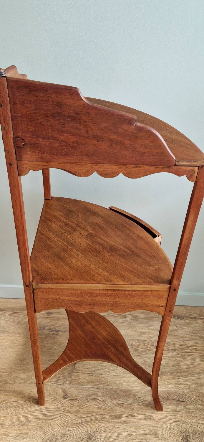 Étagère toilette anglaise Beacon Hill début XXème acajou
