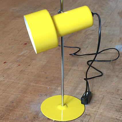 Yellow-lace-sheet metal table lamp