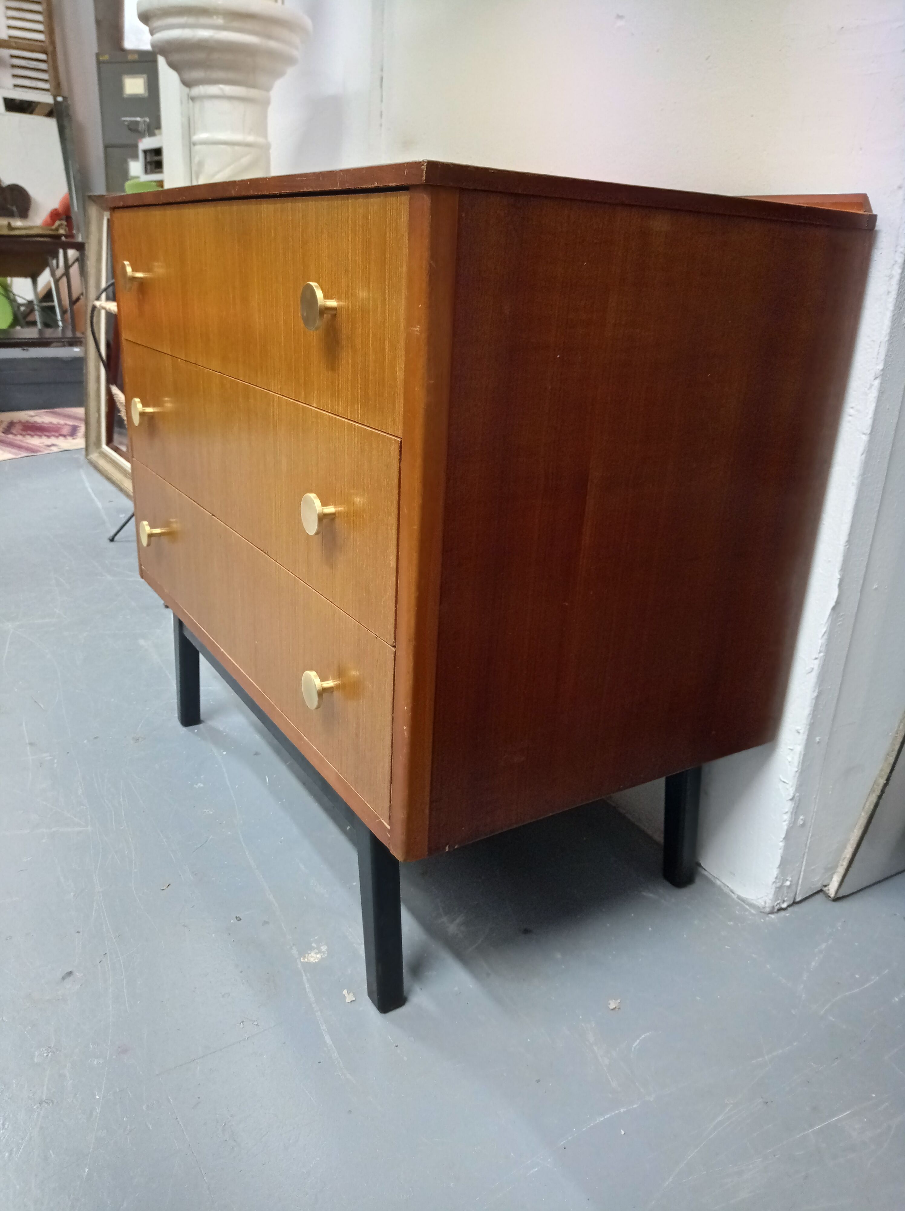 Scandinavian style chest of drawers