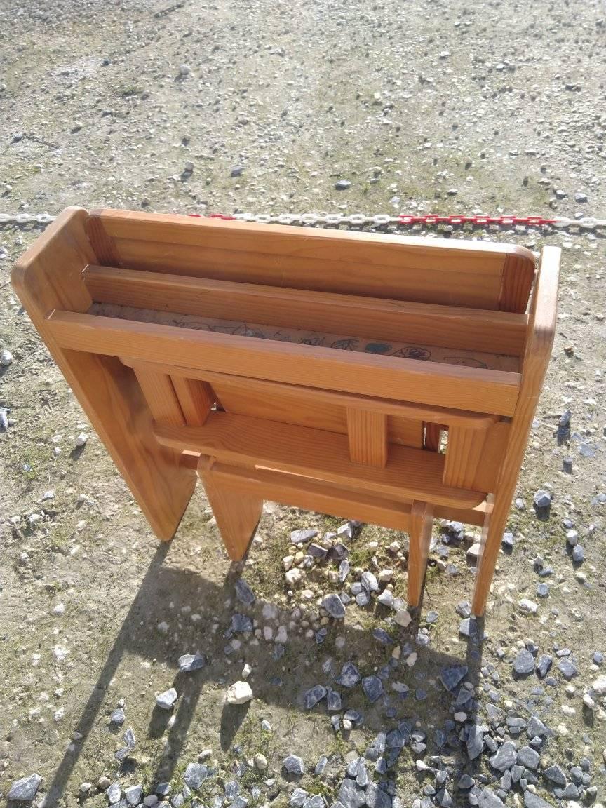 Small child desk