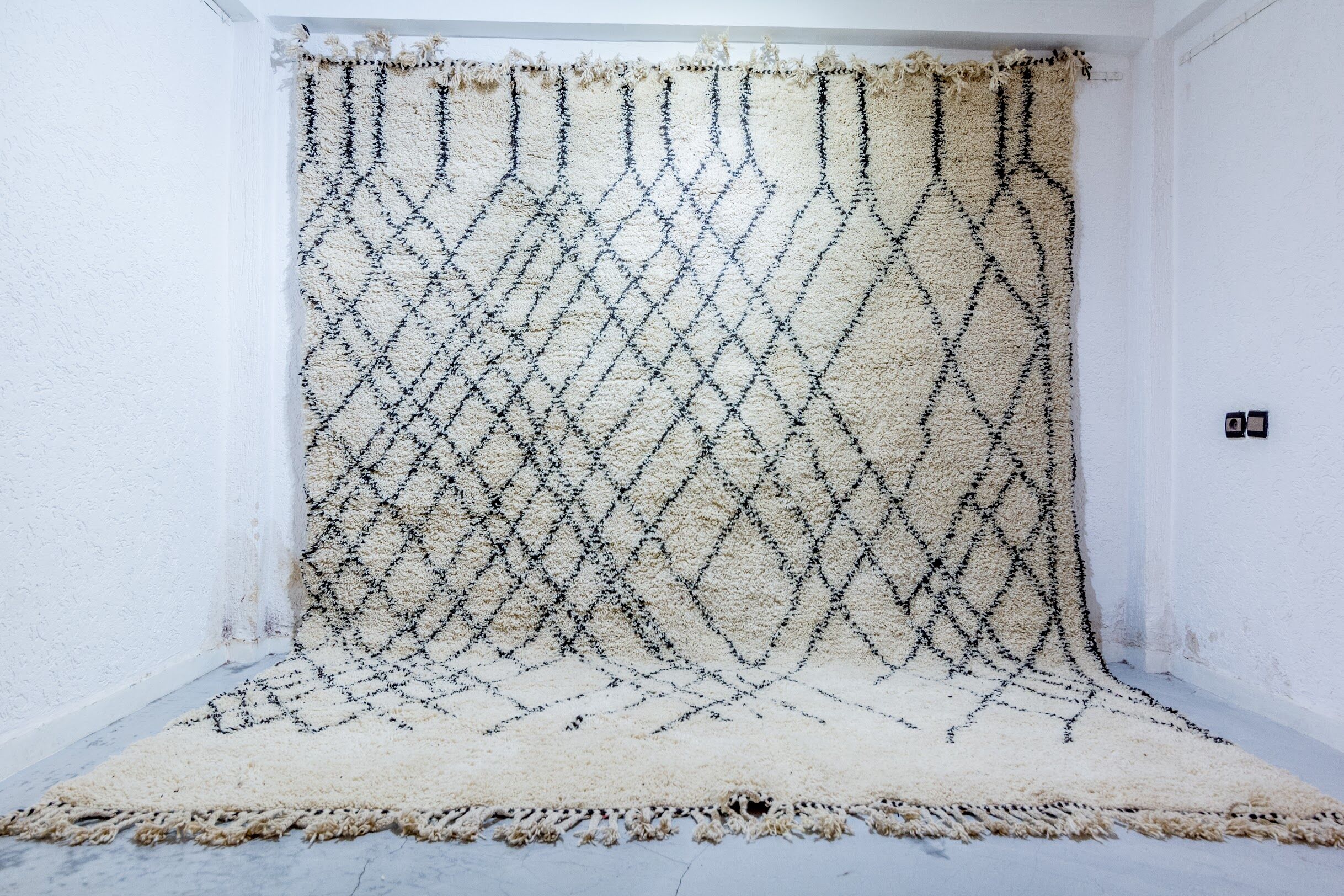 Carpet Beniourain authentic 340x225cm