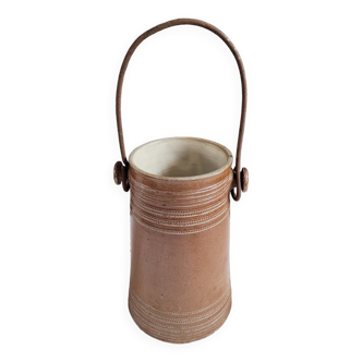 Stoneware pot