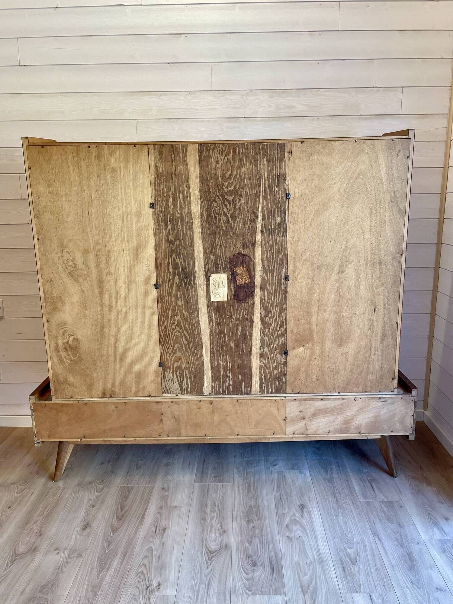 Vintage oak grand buffet Mid-Century Scandinavian with tapered legs from the 50s/70s.