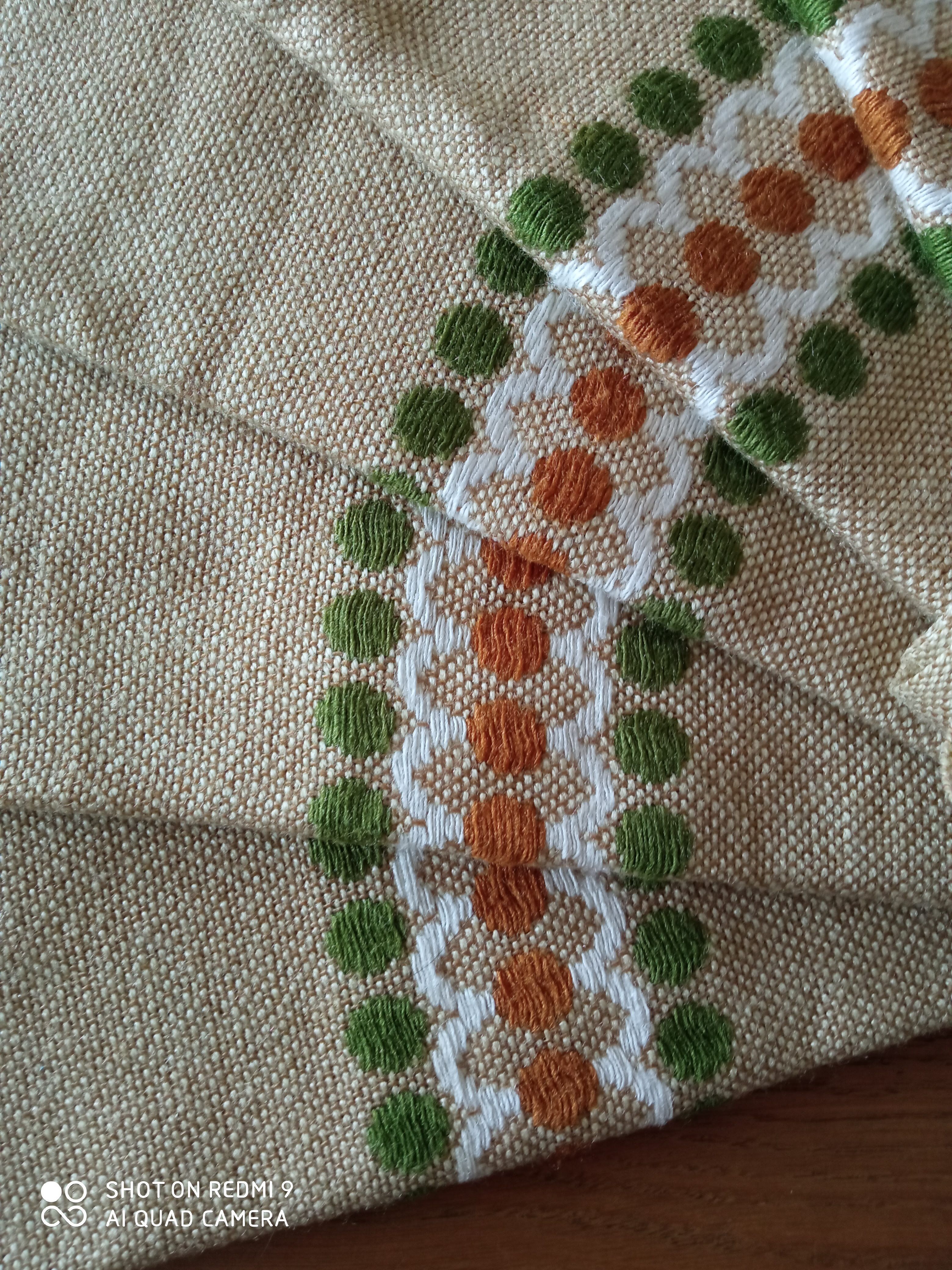 8 vintage 1970 napkins