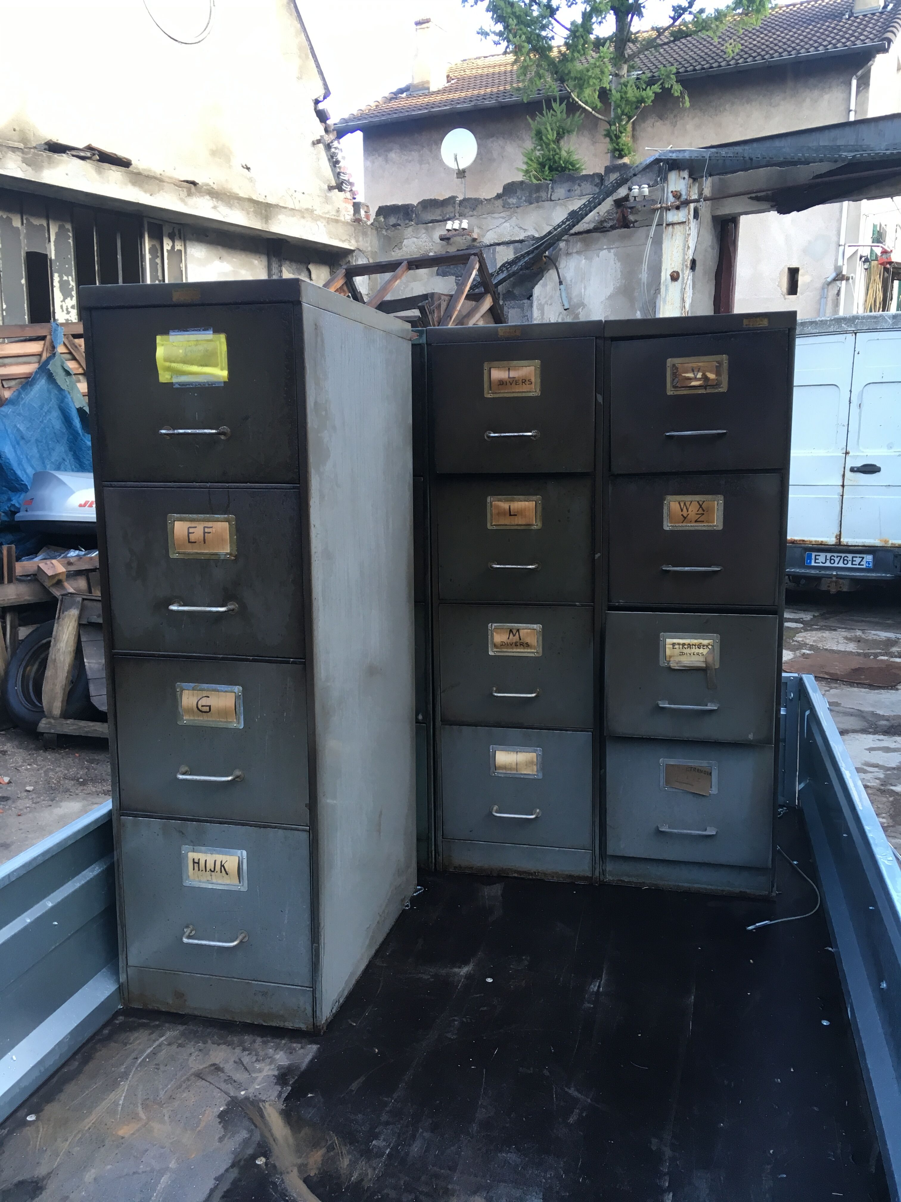 Ronéo metal industrial drawer cabinet for hanging backs