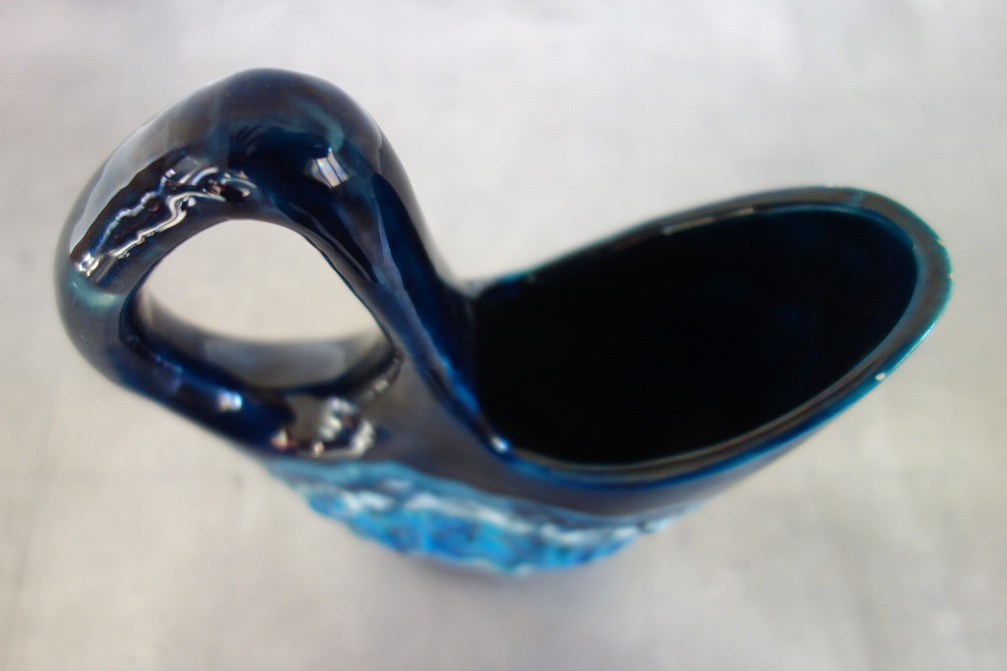 Blue vase fat lava Vallauris sea foam décor 70s