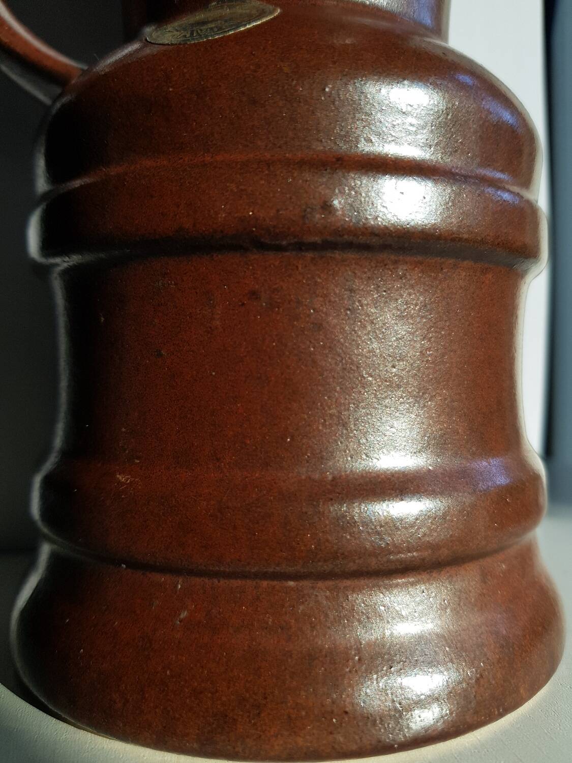 Vase en céramique numéroté brun du milieu du siècle d'Ueberlacken