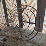 If hedgehog carries metal bottles