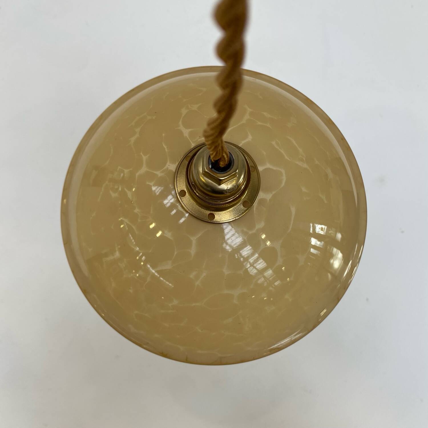 Suspension art déco en verre de Clichy jaune orangé