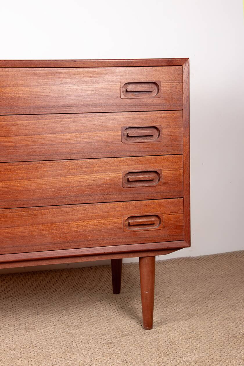 Large double chest of drawers, Danish in teak, 8 drawers, by Dyrlund 1960.