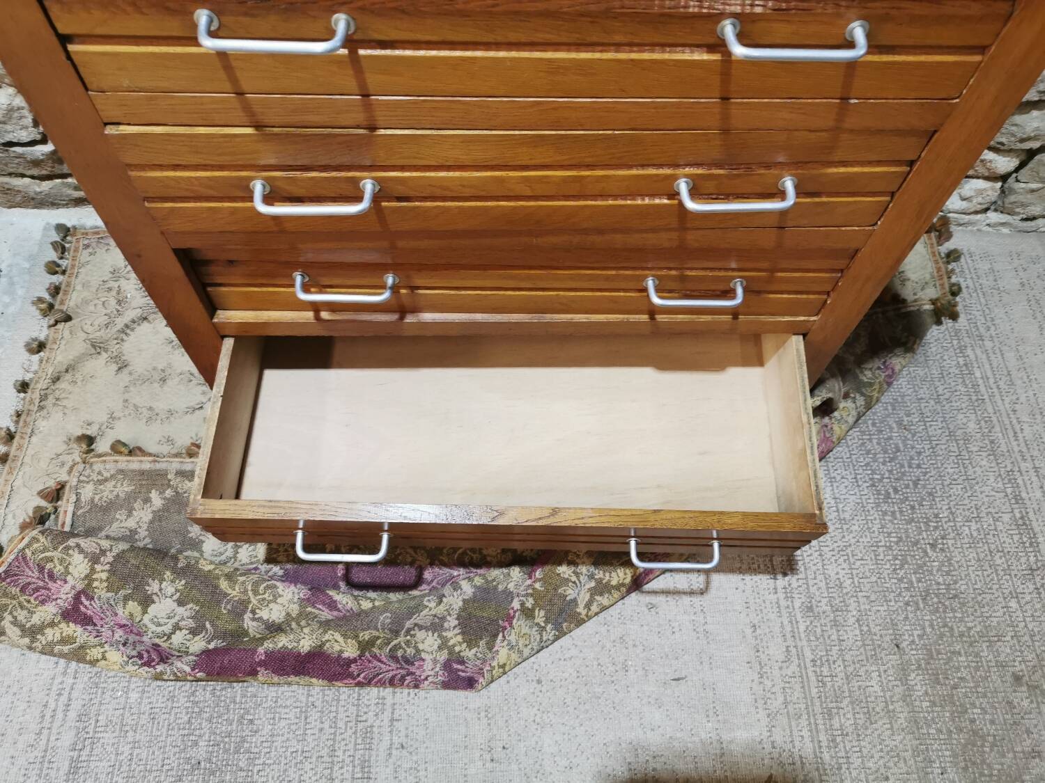 Commode vintage