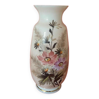 Opaline vase floral decoration pink background 1900