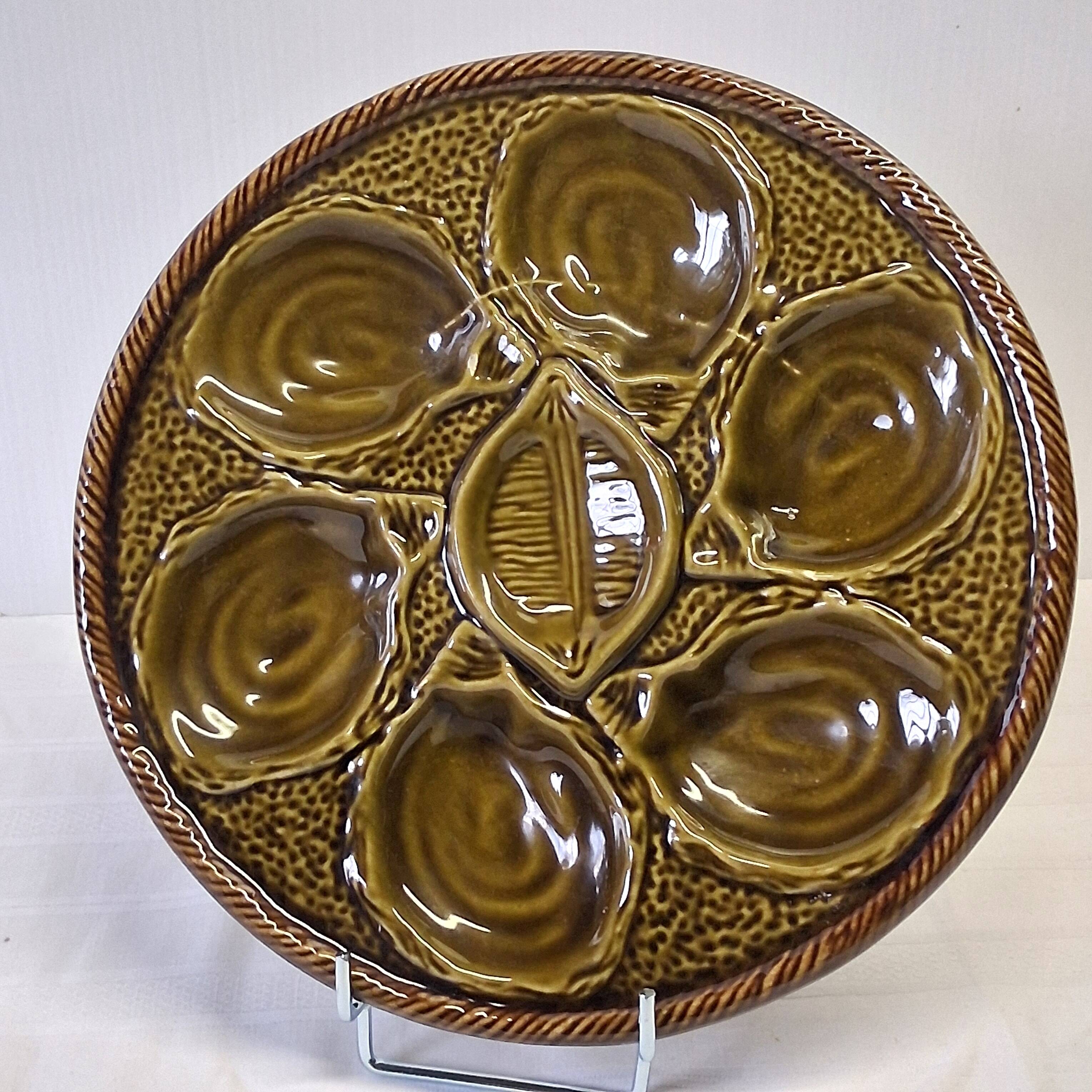 3 green majolica oyster plates from St Clément in good condition.