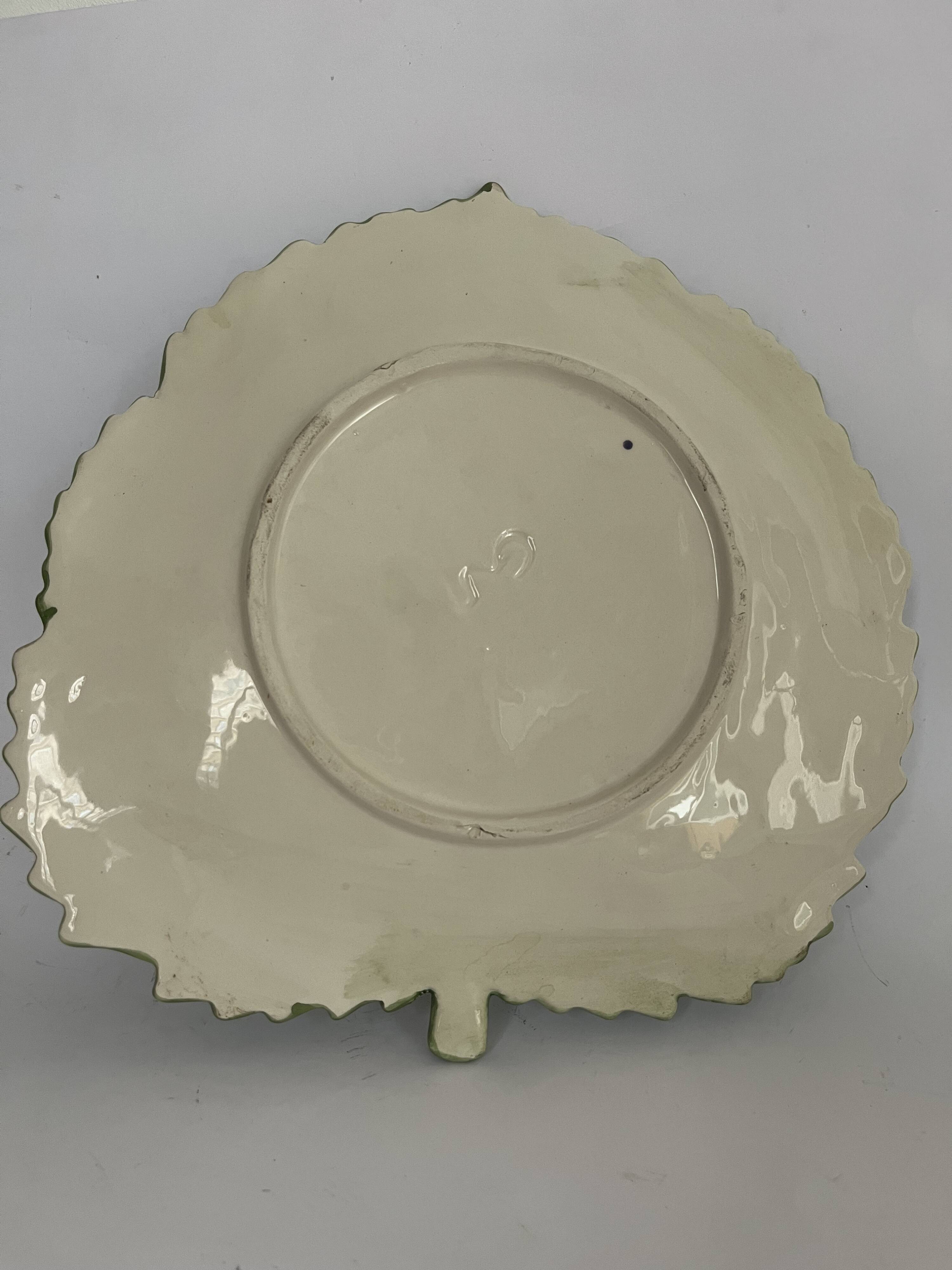 Plat barbotine, feuille de chou