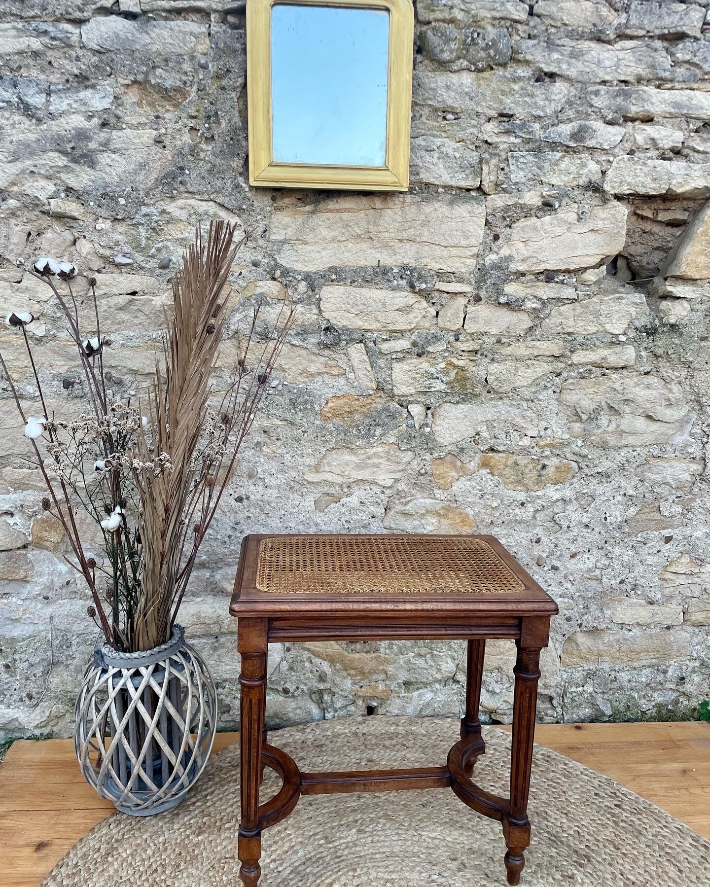 Small canned piano bench