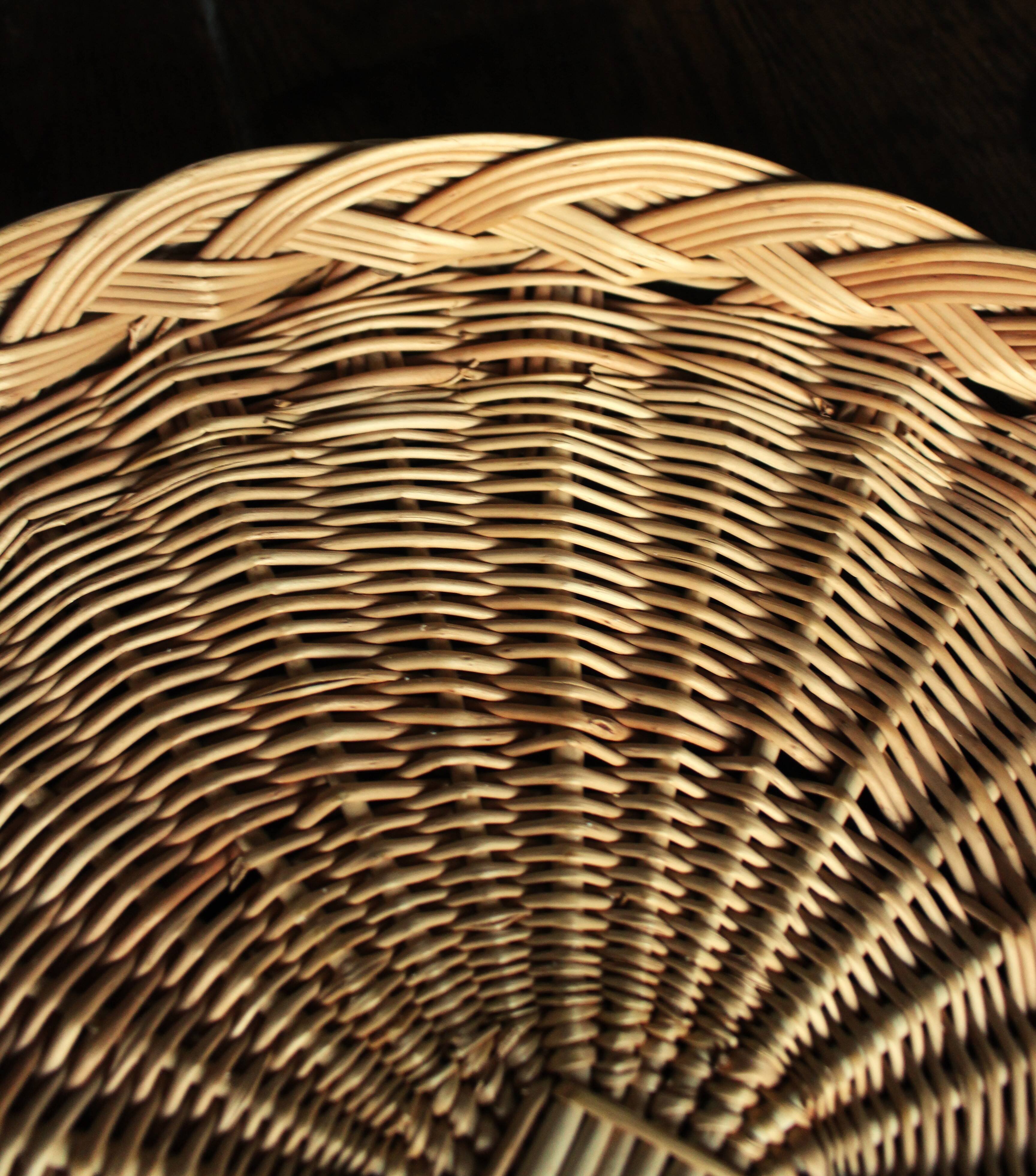 Large round wicker tray
