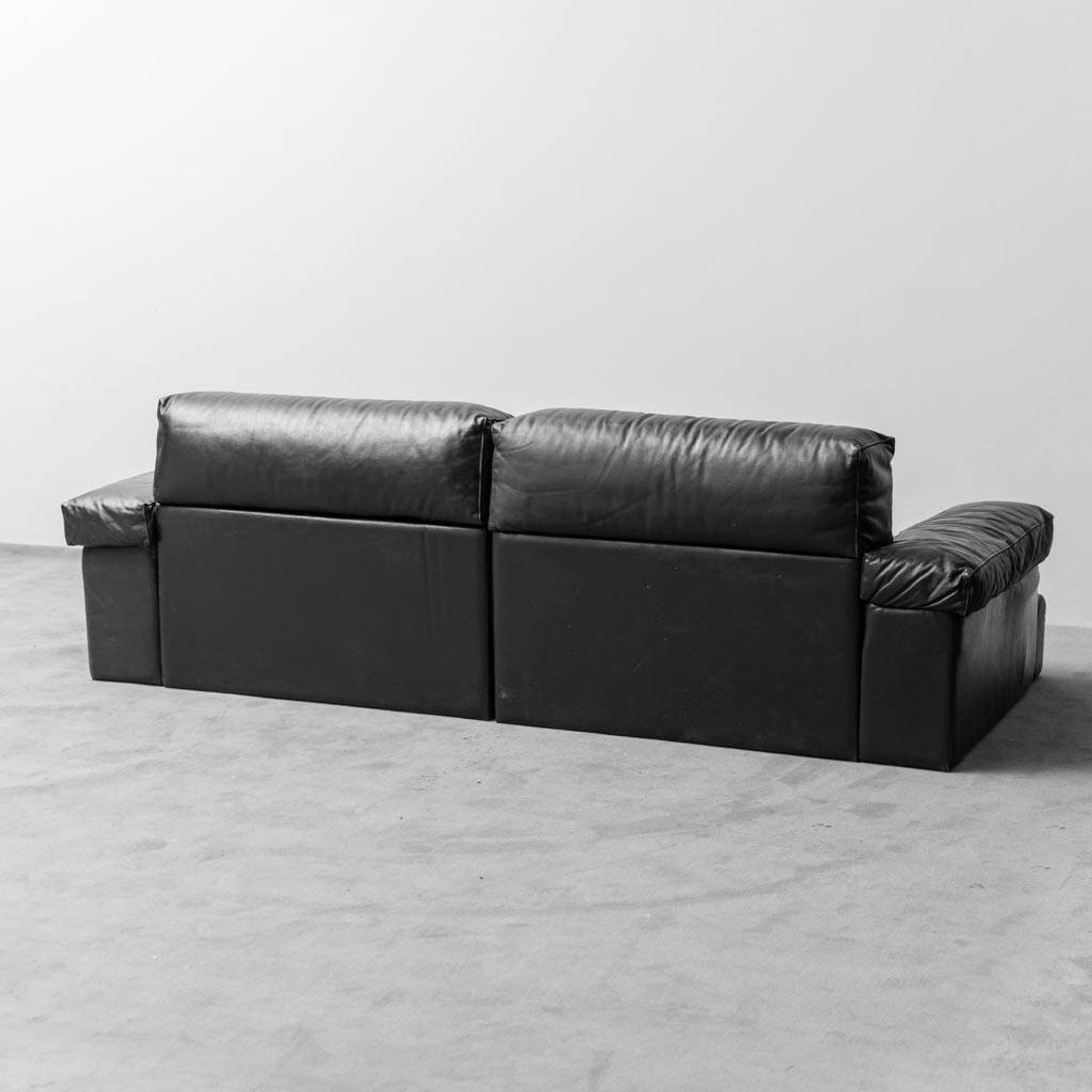 Divano modulare in pelle nera cinova anni ’70 modernariato