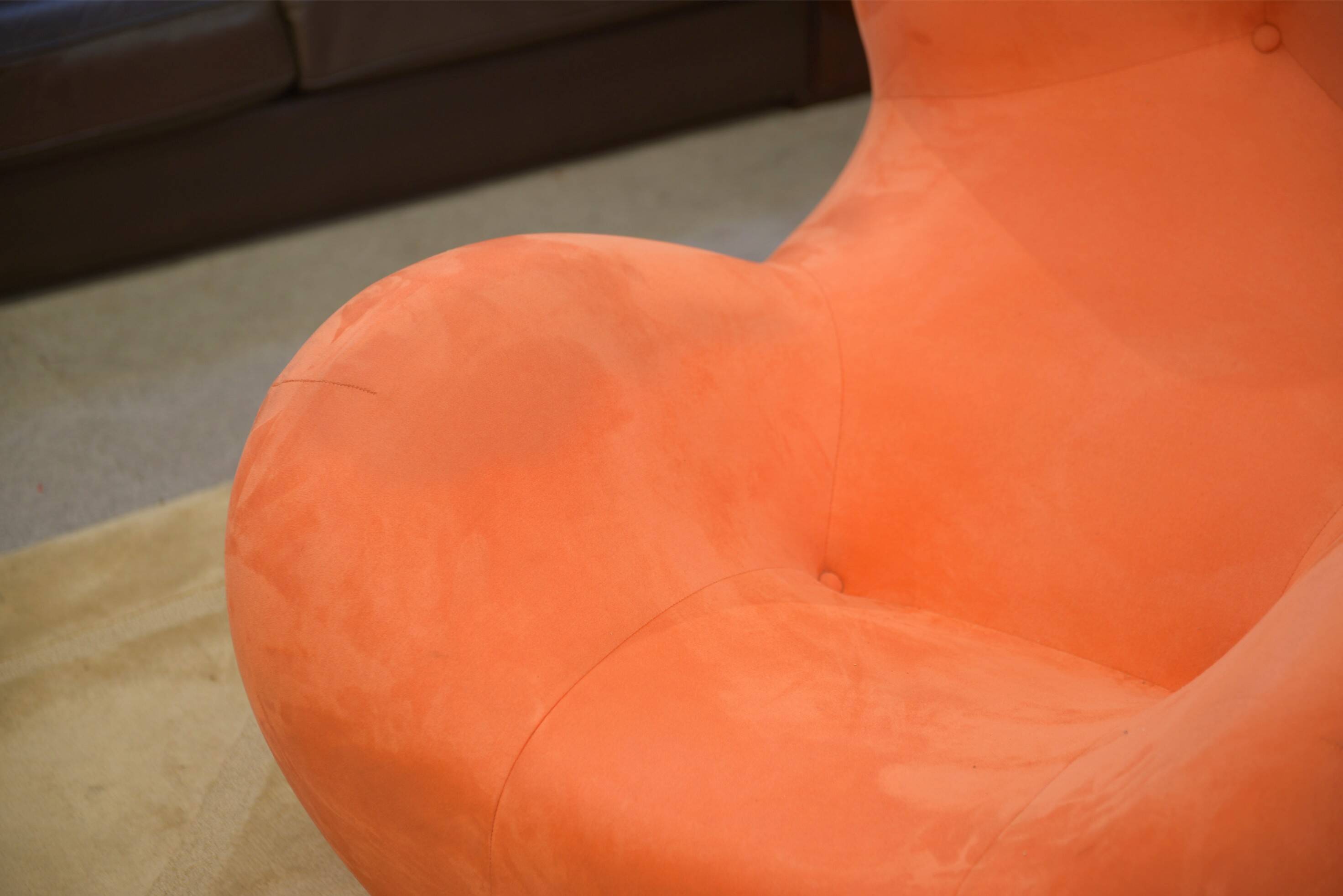 "Mamma" armchair with footrest by Gaetano Pesce