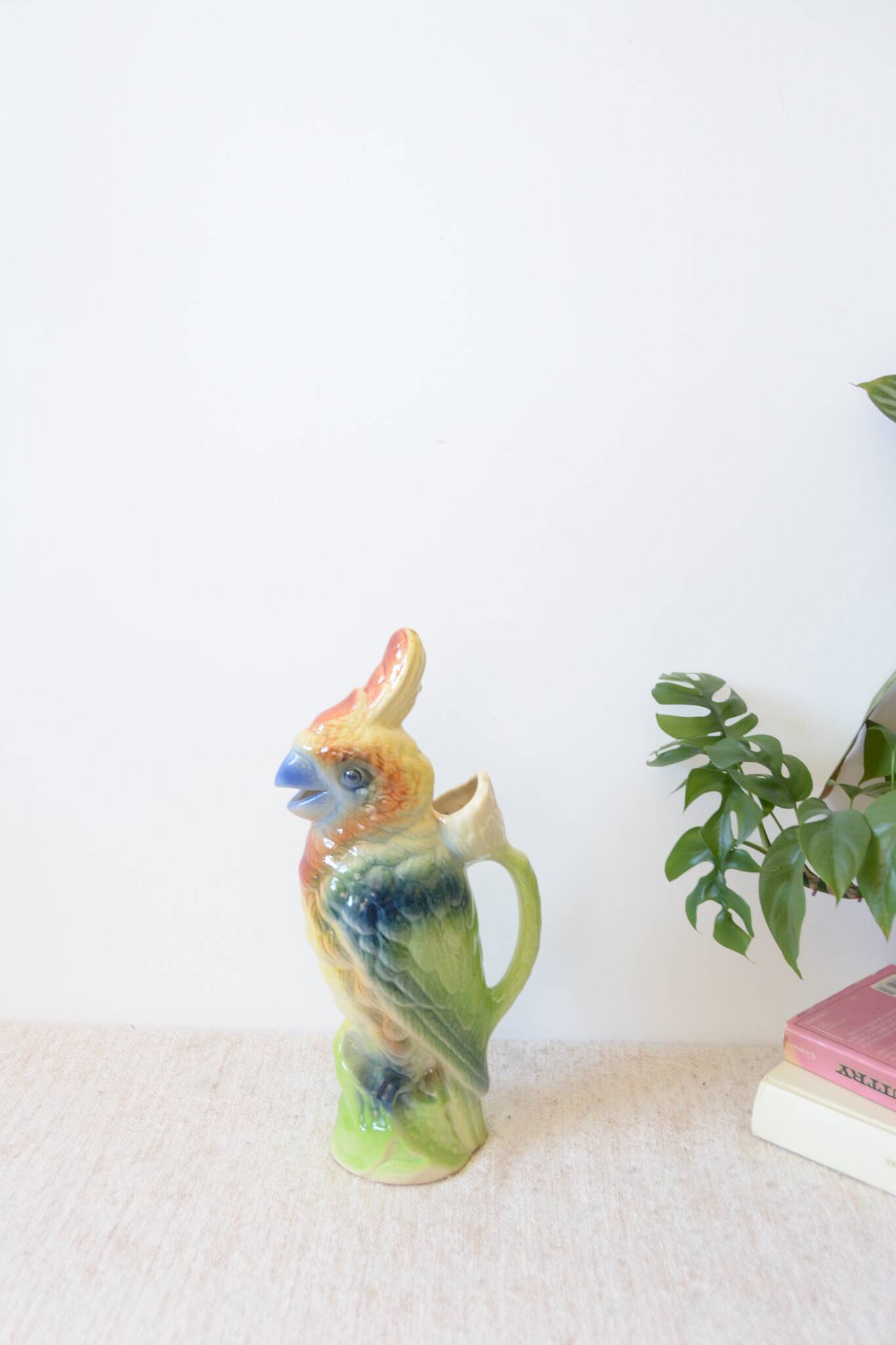 Parrot carafe in earthenware