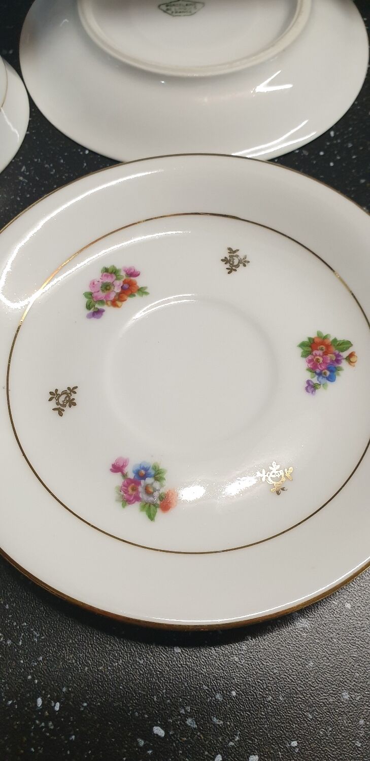 Set of three coffee cups