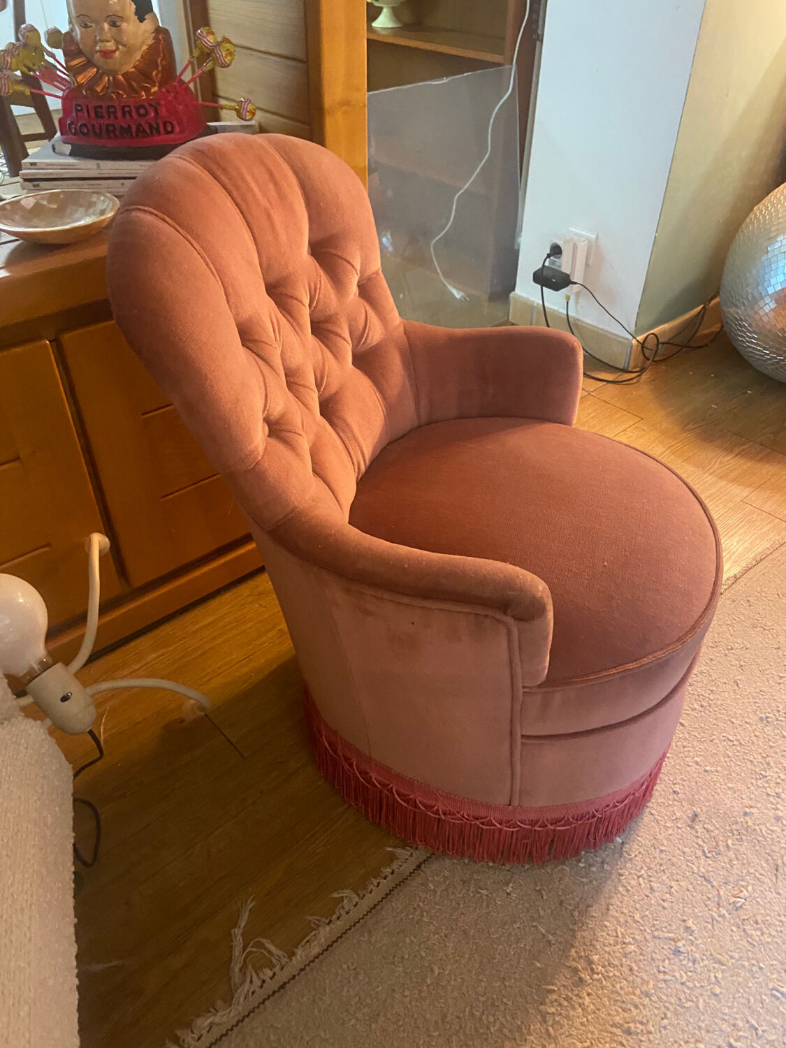 Vintage toad armchair