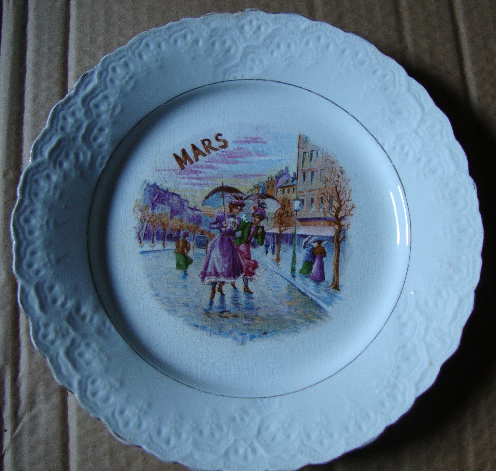 Ancienne Assiette St Amand Lebacqz & M. Bouchart " Les mois de l"année "