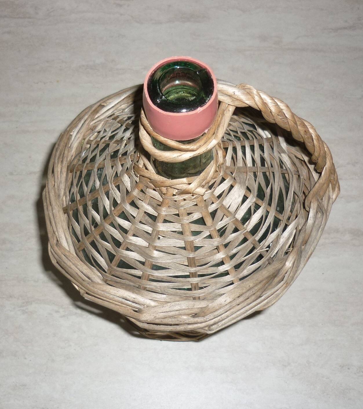 Dame-Jeanne 2L green glass and wicker