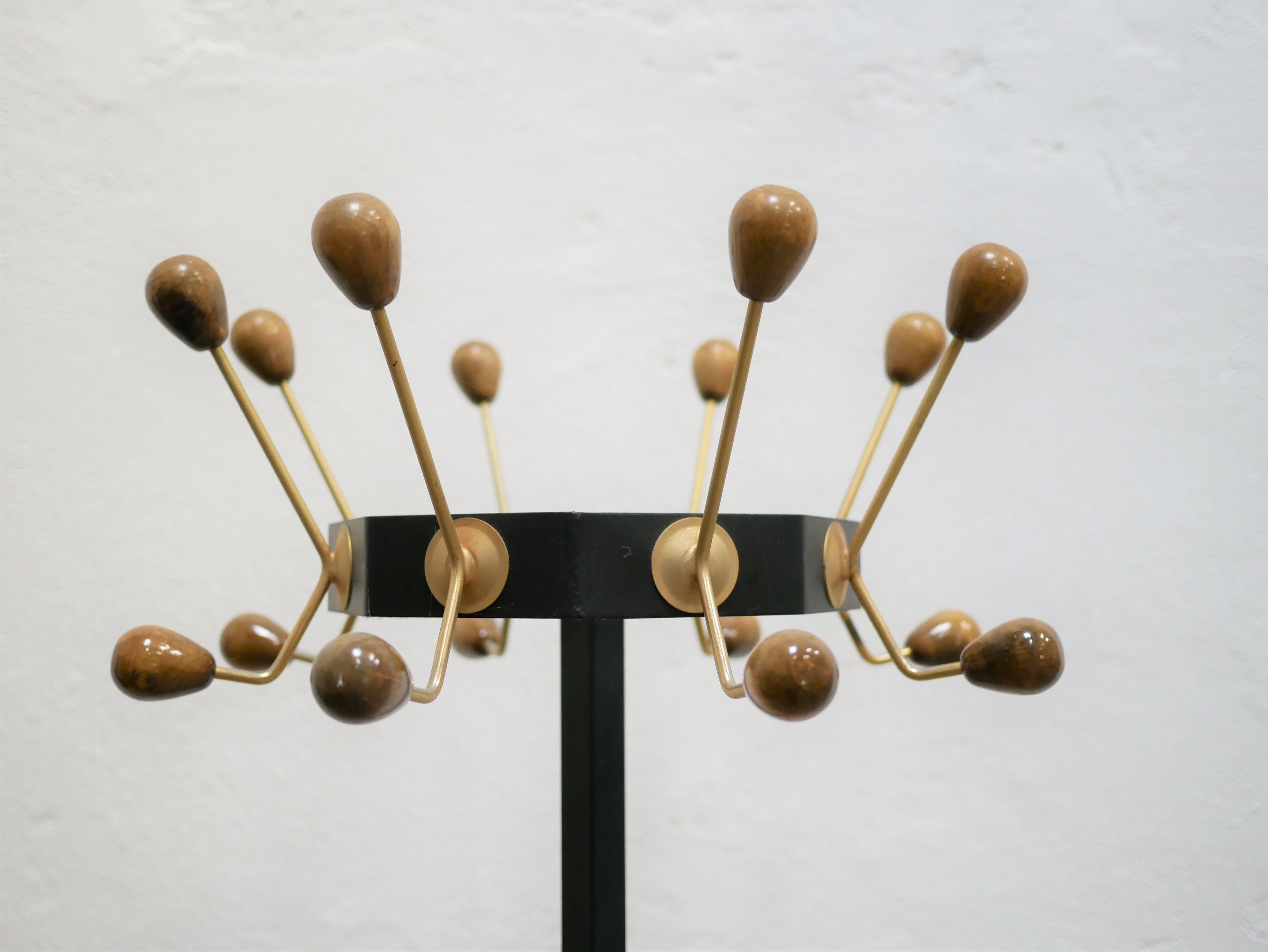 Porte-manteau vintage en métal bois et laiton