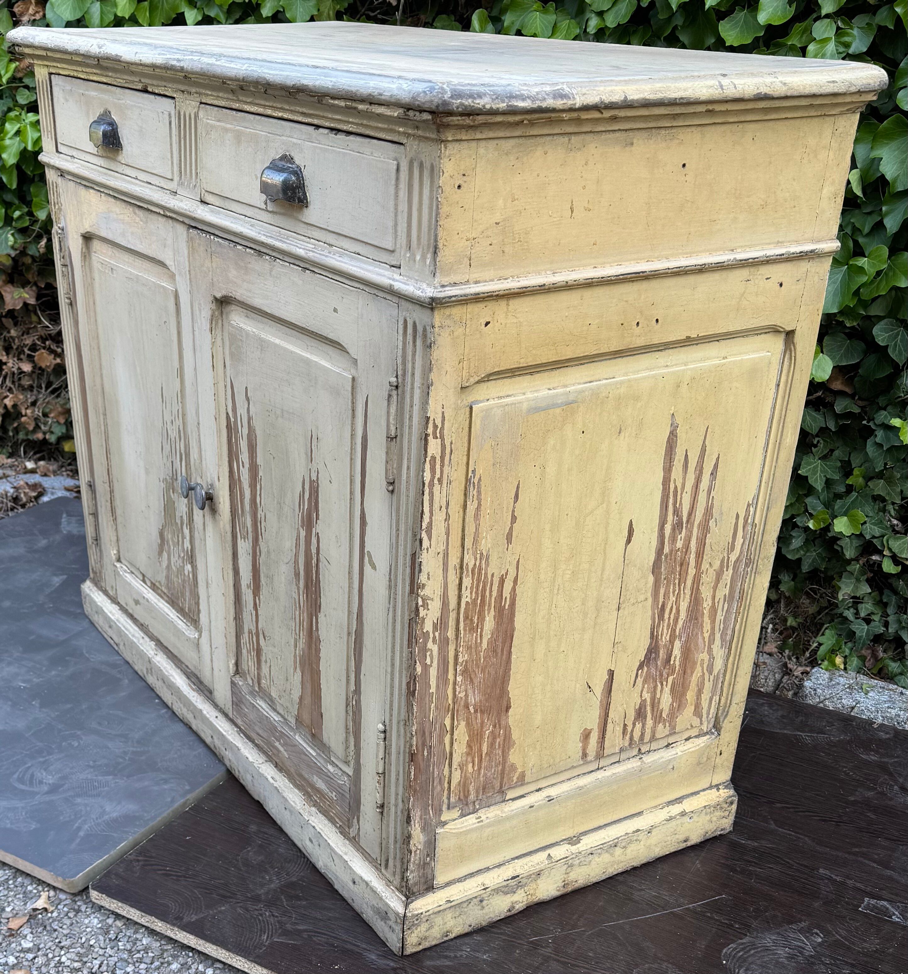 Buffet parisien vintage