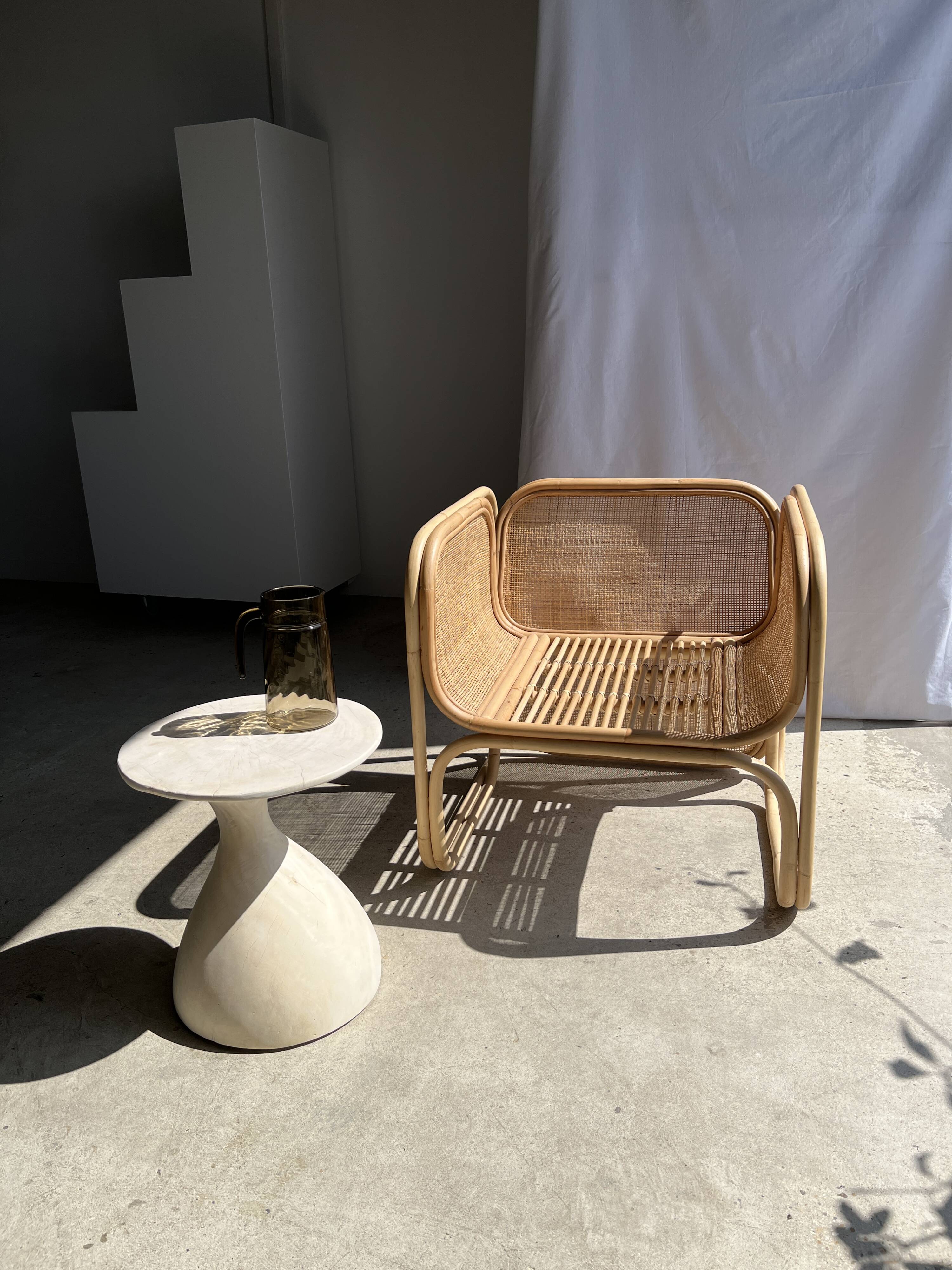 Amsterdam rattan armchair with U-shaped armrest, squared canework