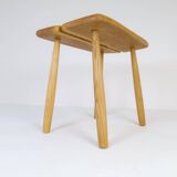 Sculptural mid-century stool in solid oak by Carl Gustaf Boulogner, Sweden, 1950s.