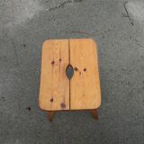 Tabouret bois clair à pieds crayon h51