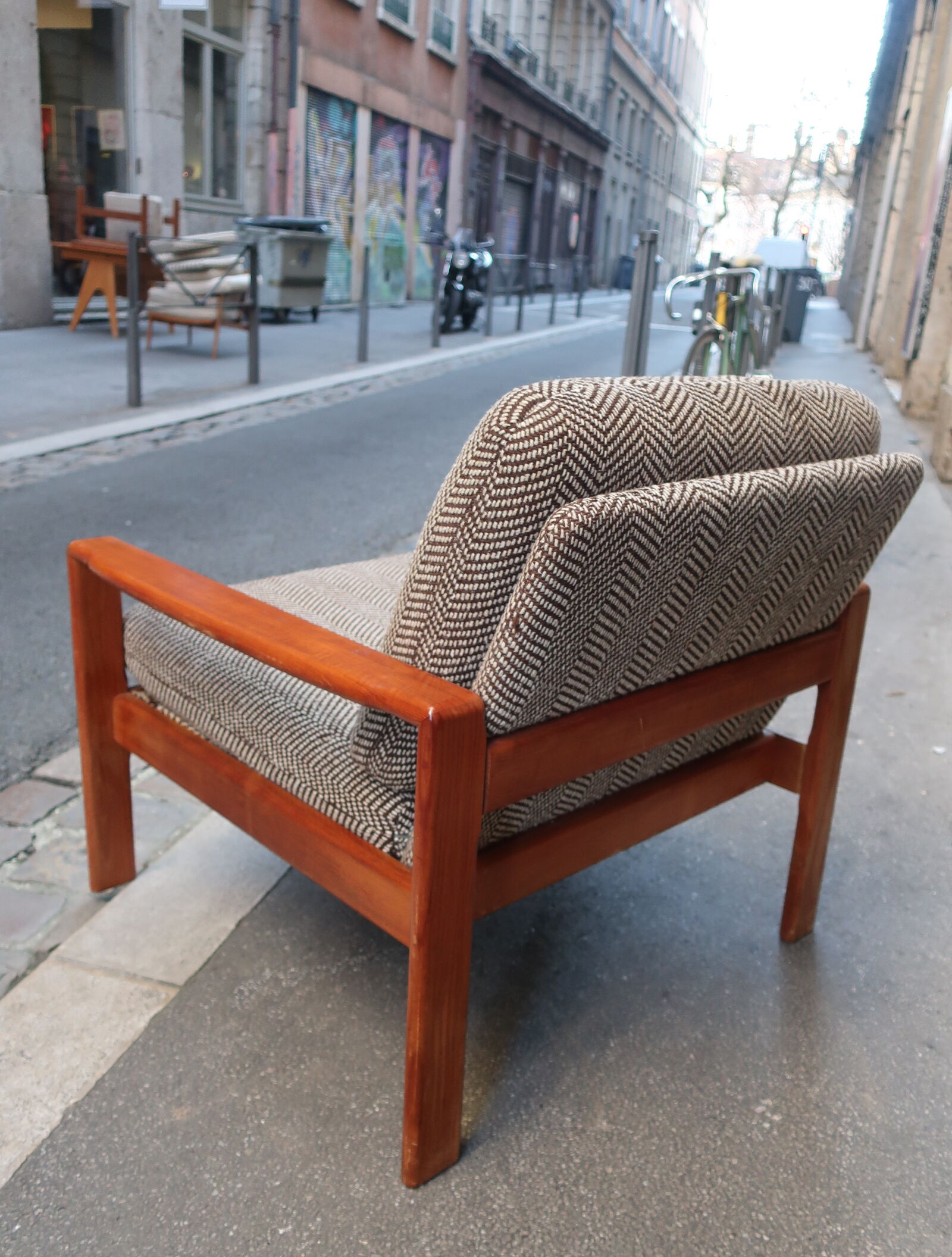 Scandinavian armchair in teak and fabric of the 60s