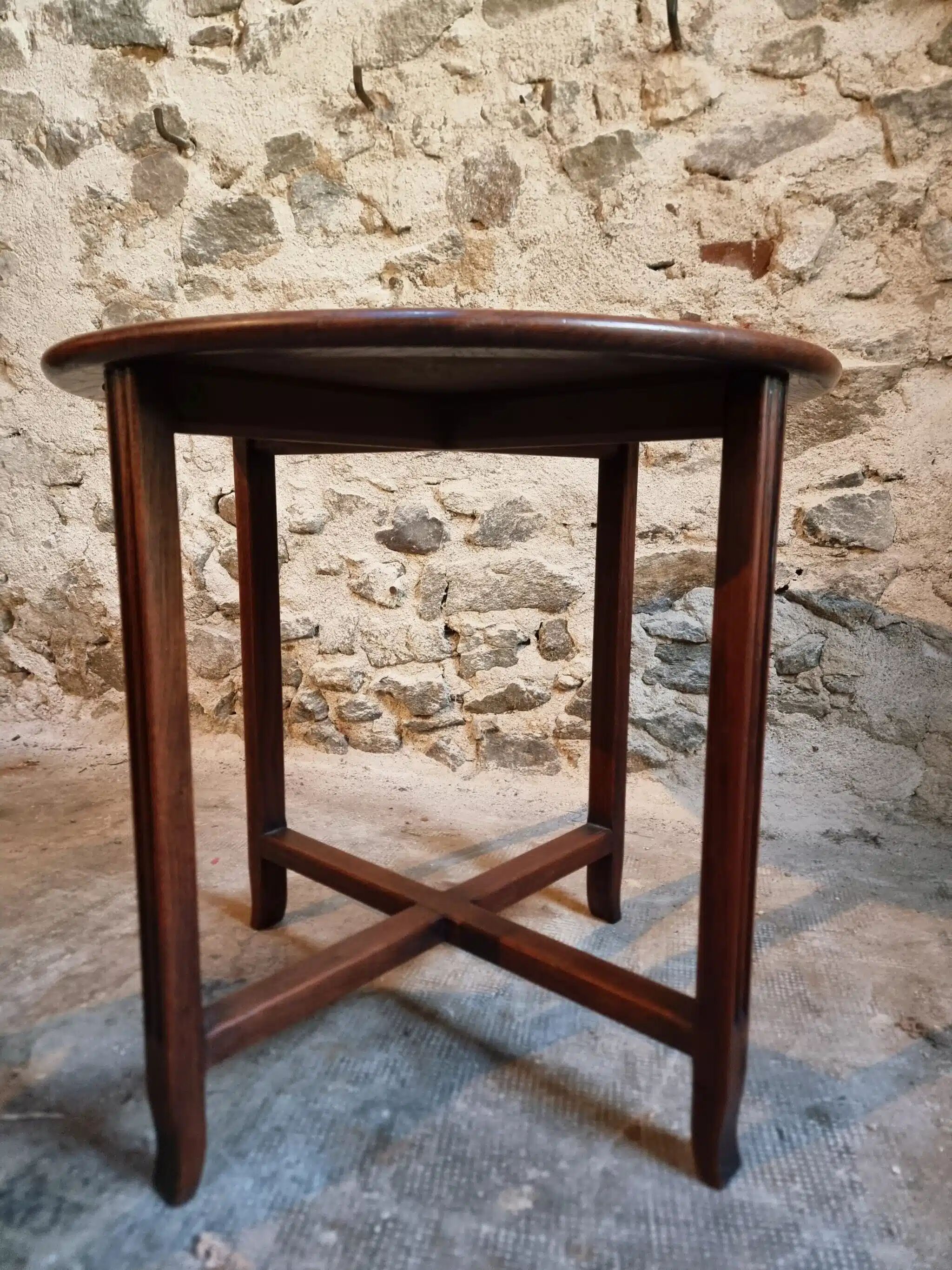 Vintage oak nesting tables set, round coffee table from the 1960s with two integrated side tables.