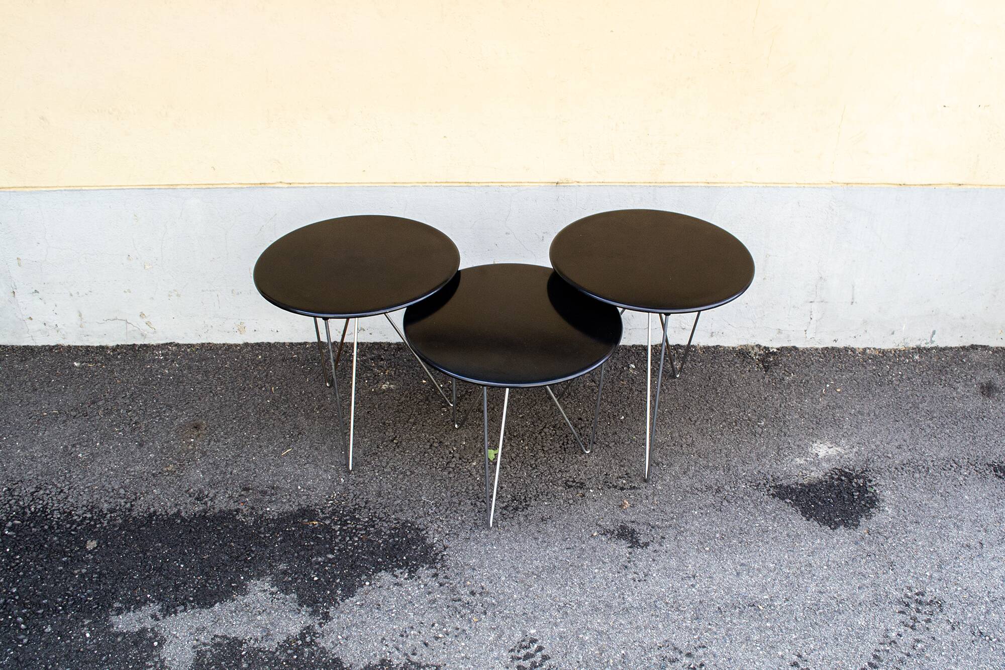 Tris di tavolini circolari Italia Anni '80