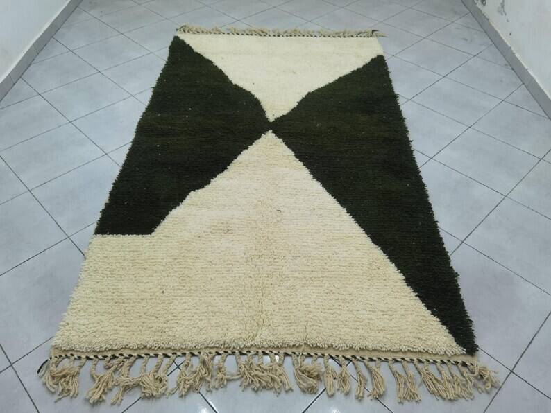 Azilal rug woven in wool 180cm x 310cm