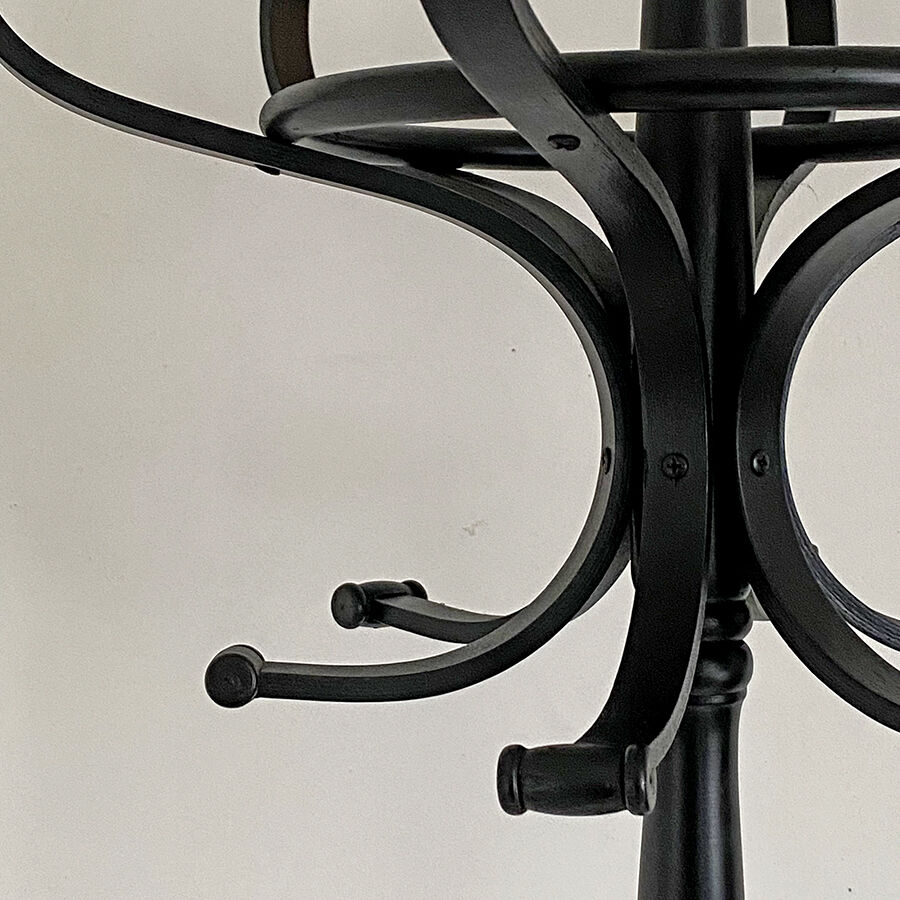 Black Parrot Coat Rack