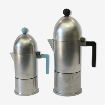 Deux cafetières par Alessi, La cupola, Aldo Rossi design