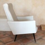 Armchair of the years vintage 50/60.en white leatherette