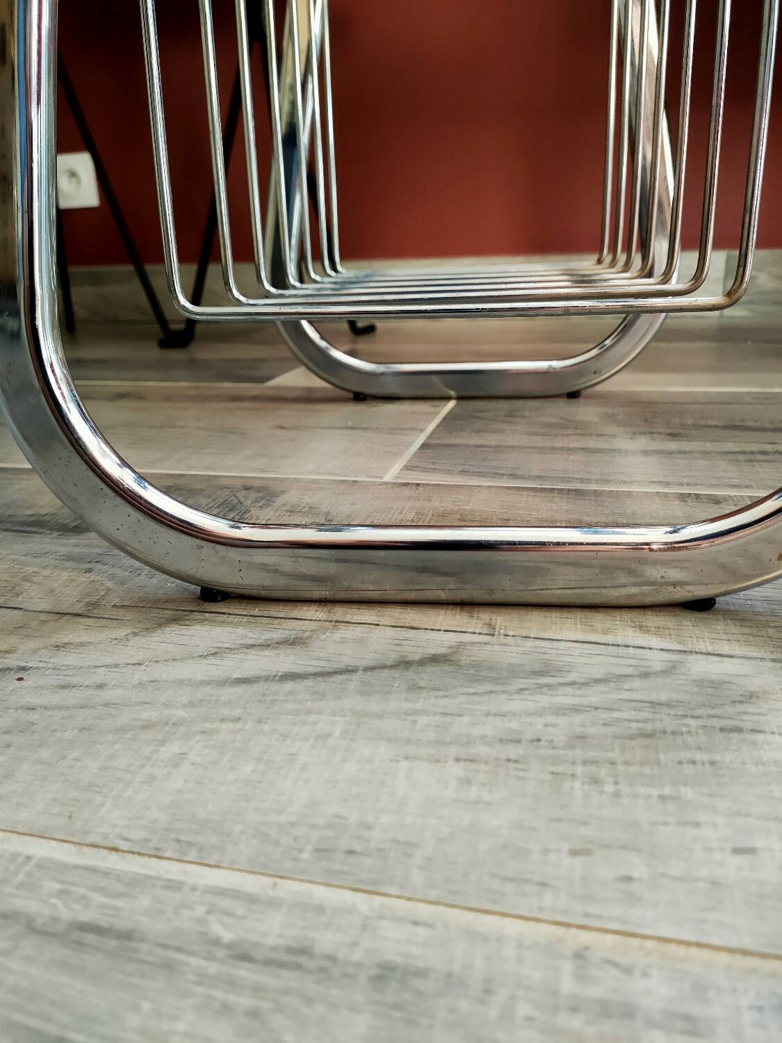 Porte revue métal chromé vintage