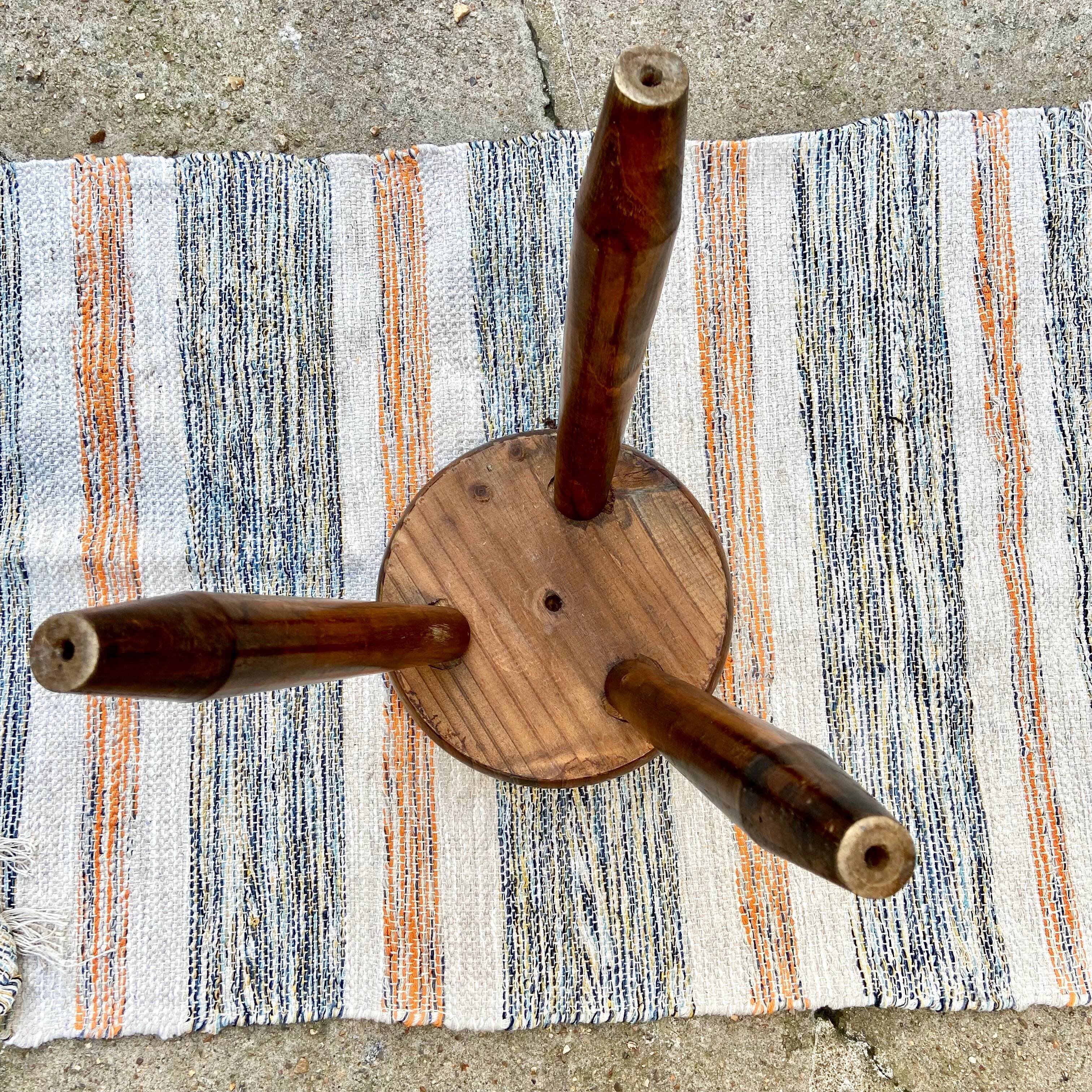 Tripod stool feet spindle