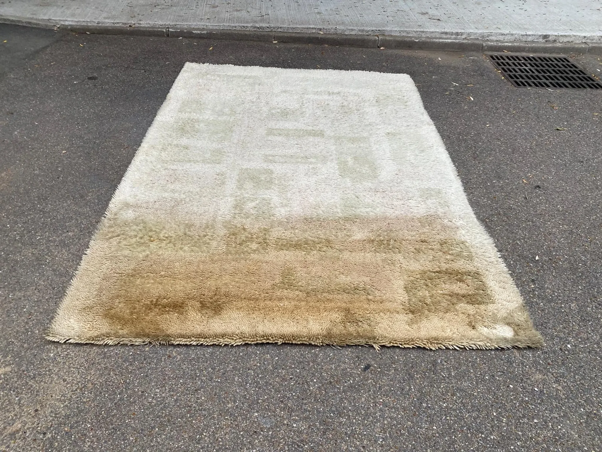 Mid-century scandinavian rug ege berber stratos denmark (183x275) 1970