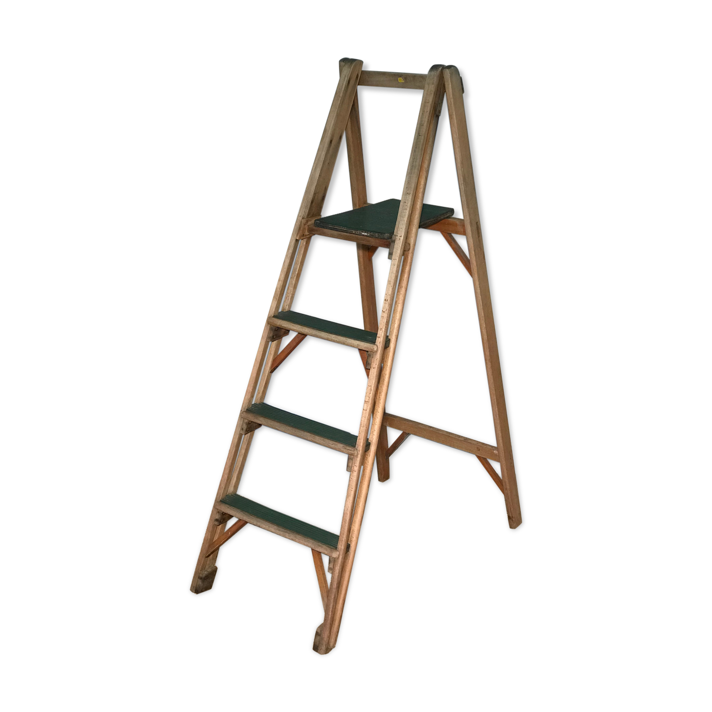Library ladder 1950